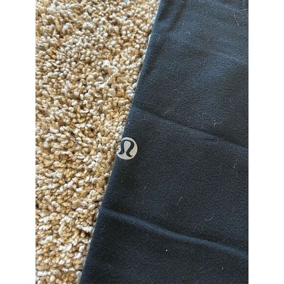Lululemon  Women's Capri Pants Size 2 Black Striped Waistband Casual - Picture 4 of 6